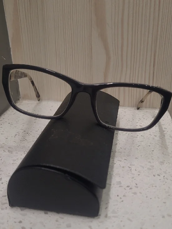 Authentic PRADA - Picture 9 of 10